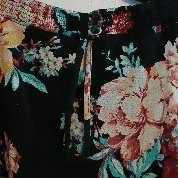 Lilly black cold shoulder blouse size small - Picture 8 of 16